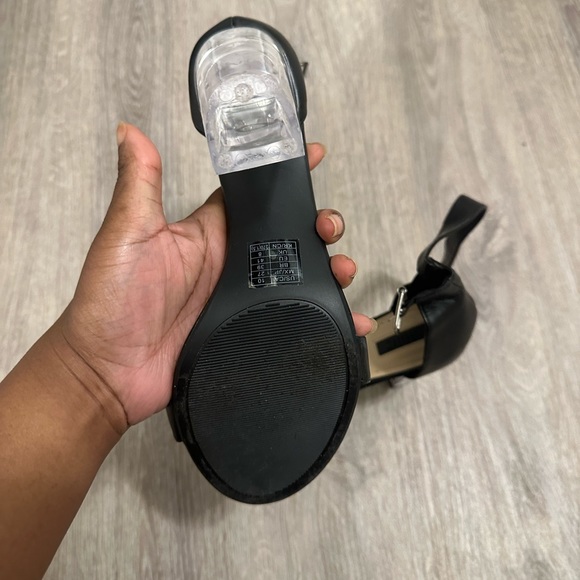 Forever 21 Black Classic Strappy Clear Heel - Picture 6 of 12